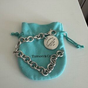 Tiffany & Co Return to Tiffany® Round Tag Charm Bracelet in Sterling Silver